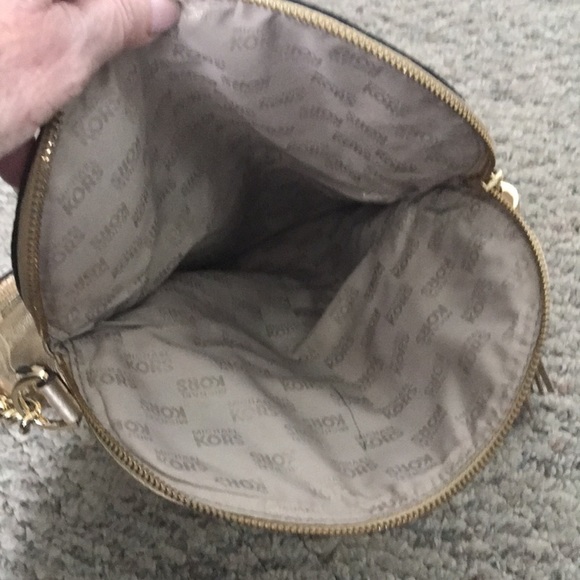 Michael Kors Bedford Tassel Gold Pebbled Leather Flap Bag - Picture 11 of 16